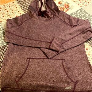 Women’s Avia sweatshirt, size XL